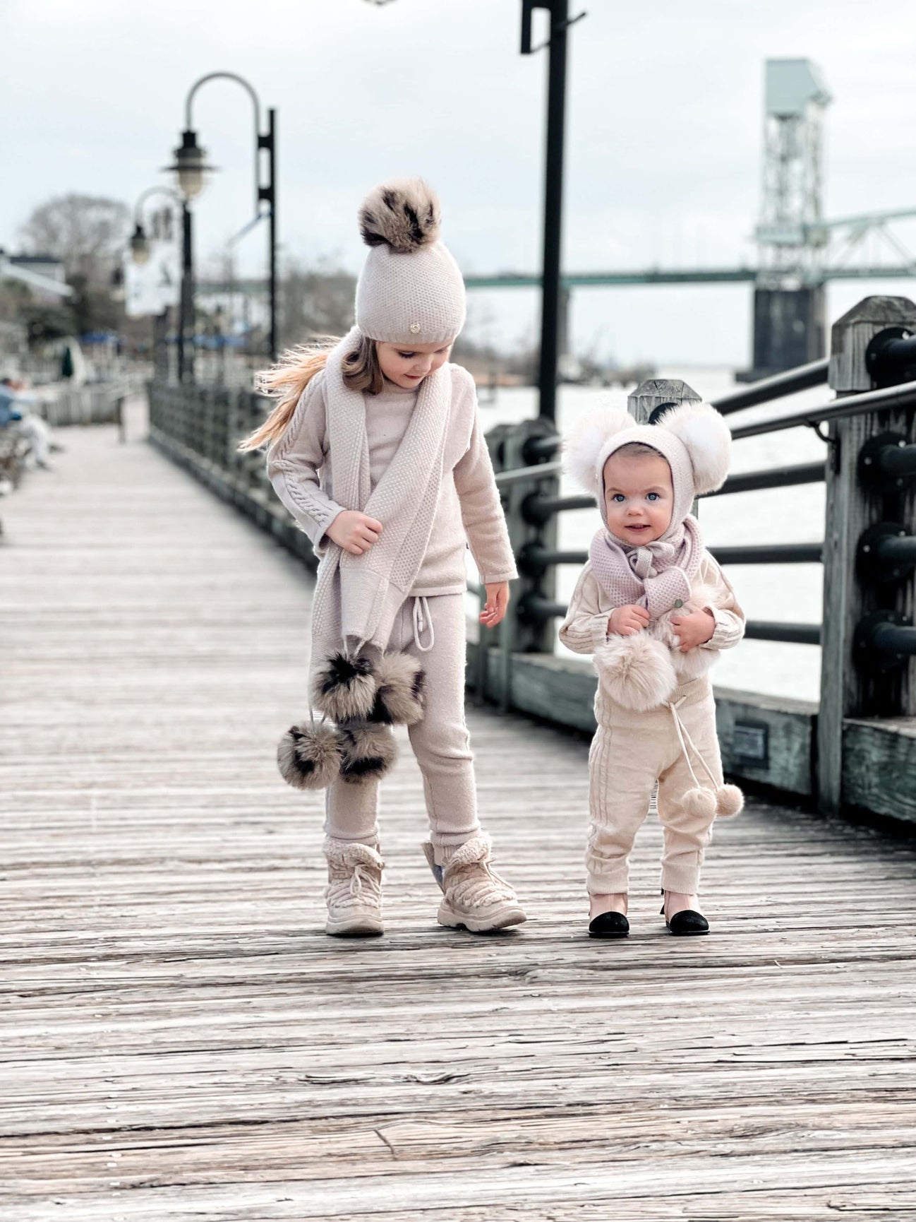 Unisex | Honeycomb Cashmere Fur Pom Scarf White Fur Poms | Beige