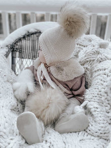 Unisex | Pasha Three Pom Hat Cream Poms | Beige