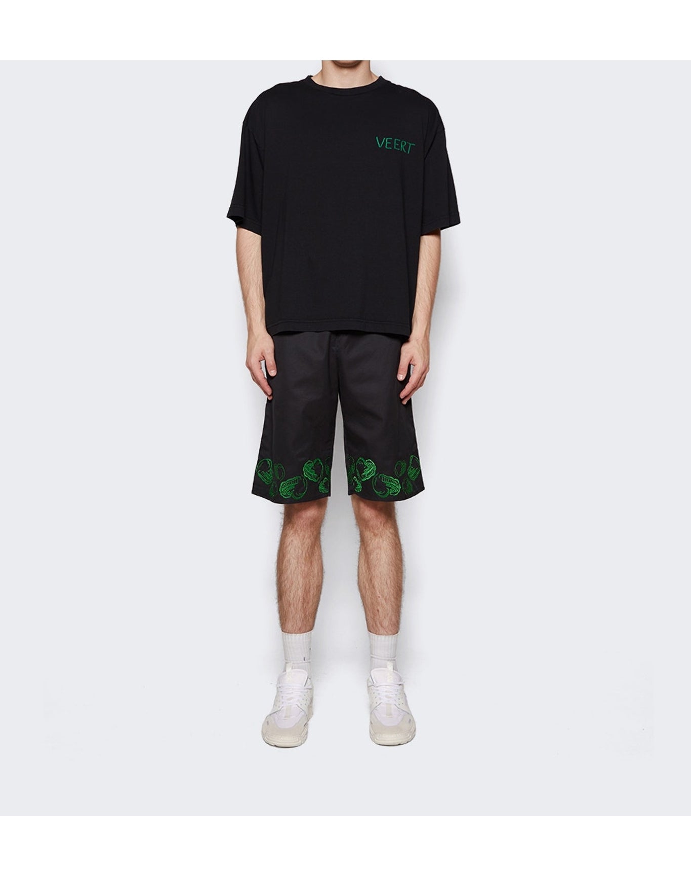 Veert | Men | Handwritten Embroidered T-shirt | Black