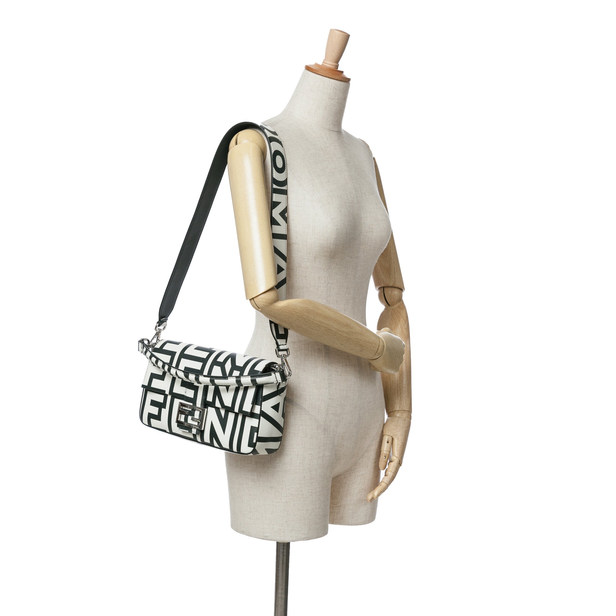 Fendi | Pre-Owned Marc Jacobs Nappa Vitello King Logo Print Baguette Phone Pouch Satchel | White