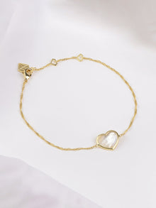 Heart Bracelet | Mother of Pearl | 14K Gold Plated Brass