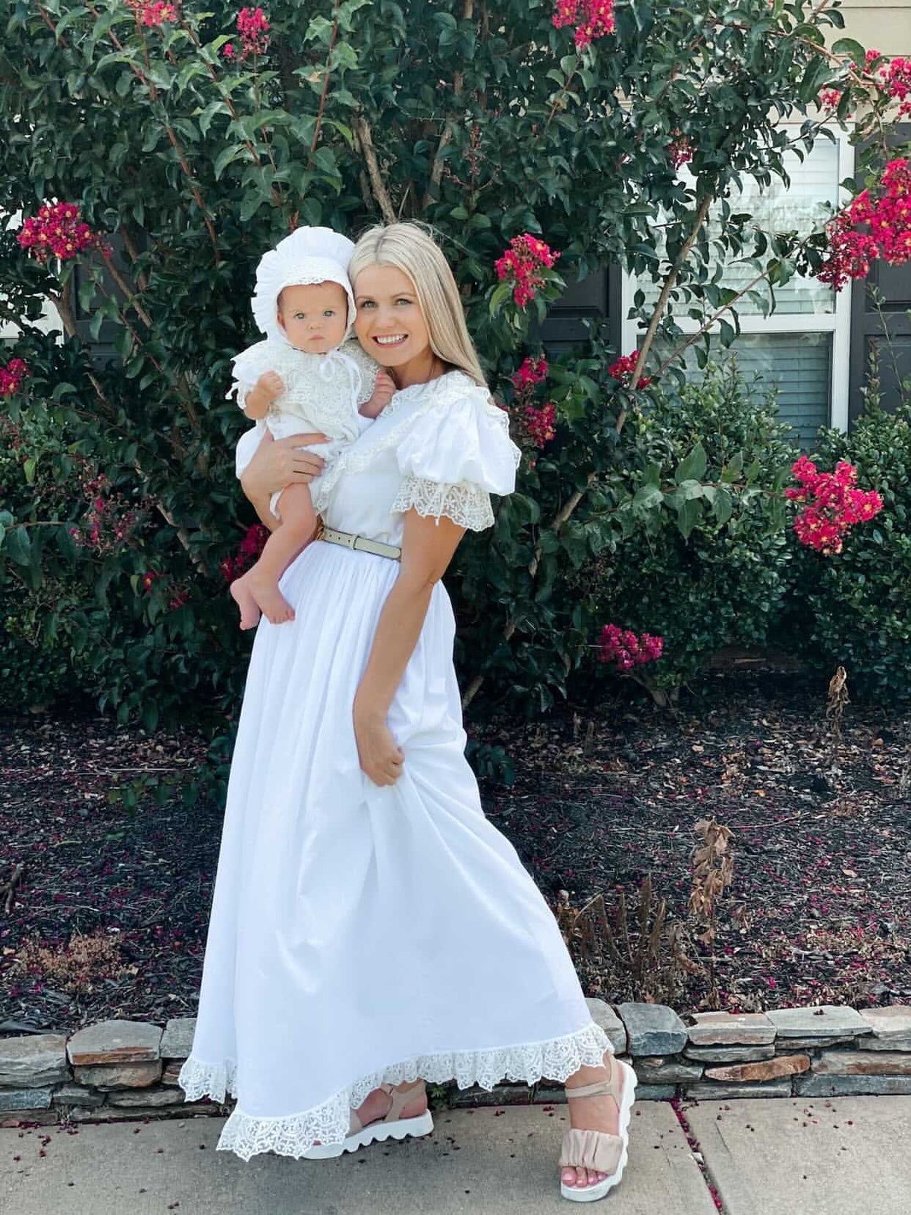 Women | Katherine Embroidered Linen Mom Dress | White