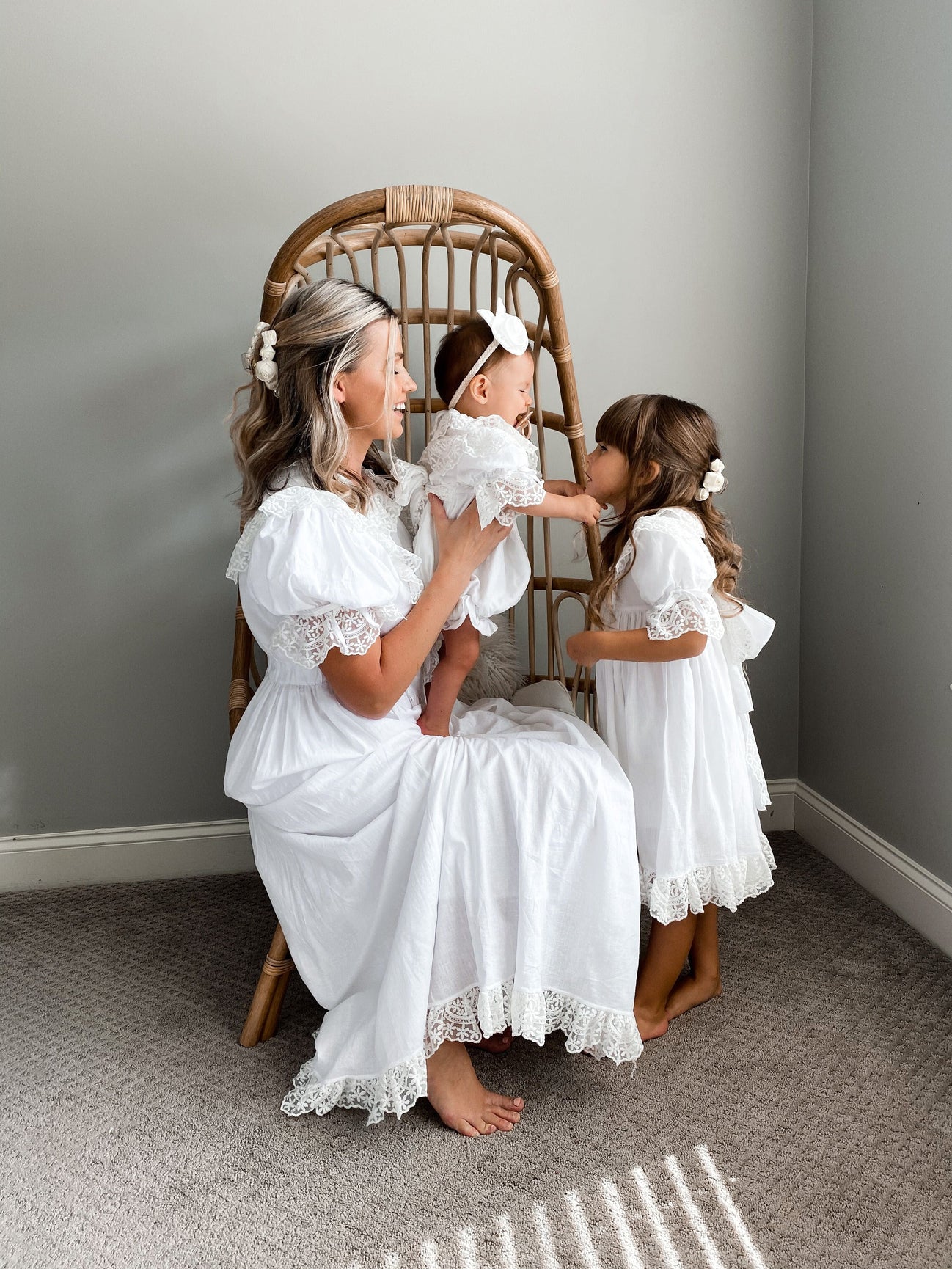 Women | Katherine Embroidered Linen Mom Dress | White