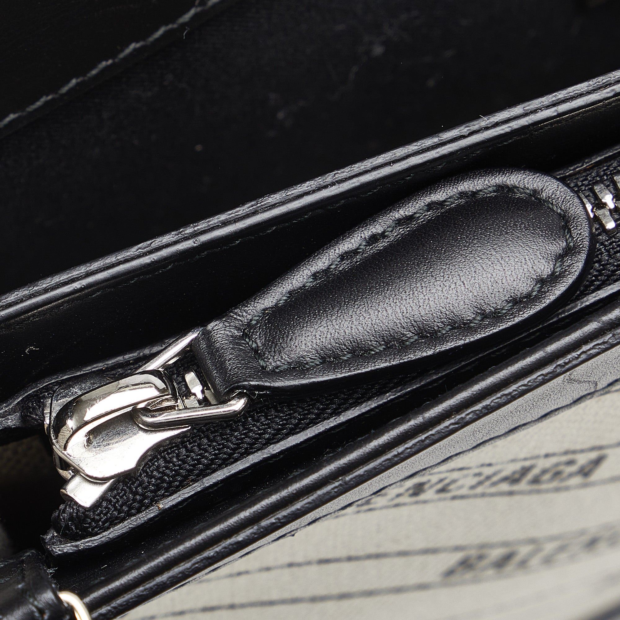Balenciaga | Pre-Owned All Over Logo Navy Pochette S | WhiteBlack