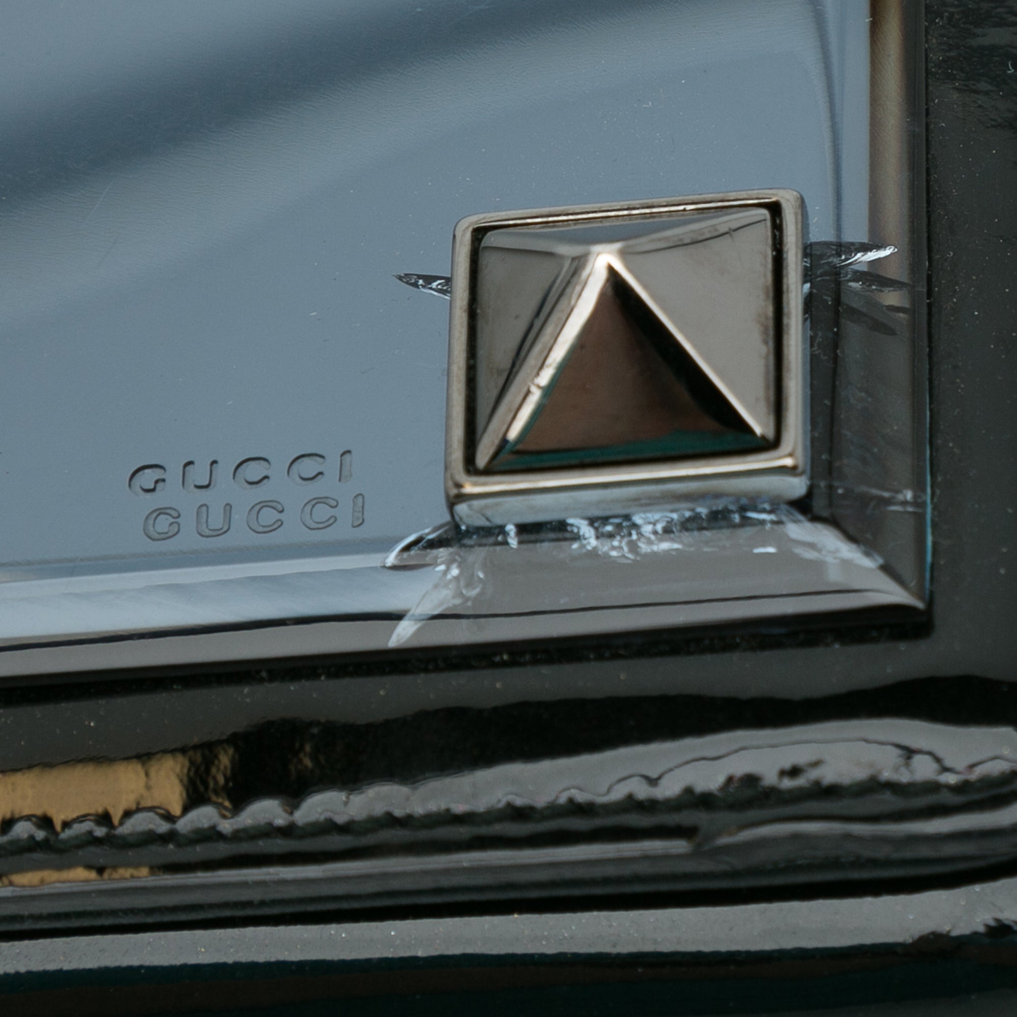 Gucci | Pre-Owned Tempered Glass Broadway Clutch | Black