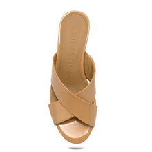 Cruis Sandal Wedge | Beige Bisque Faux Patent