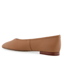 Amelie Casual Flat | Tan Pebbled Leather