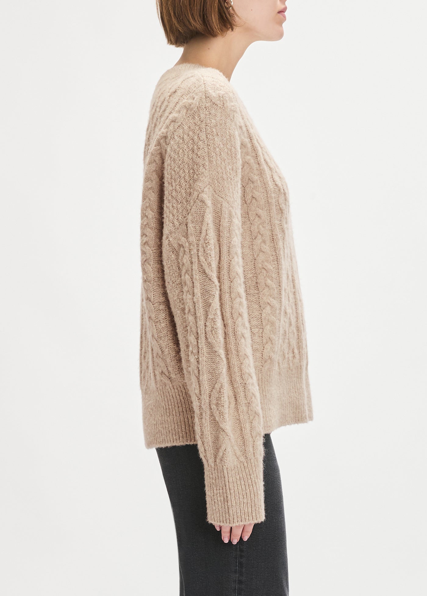 The Oversized Cable Sweater | Tawny Birch