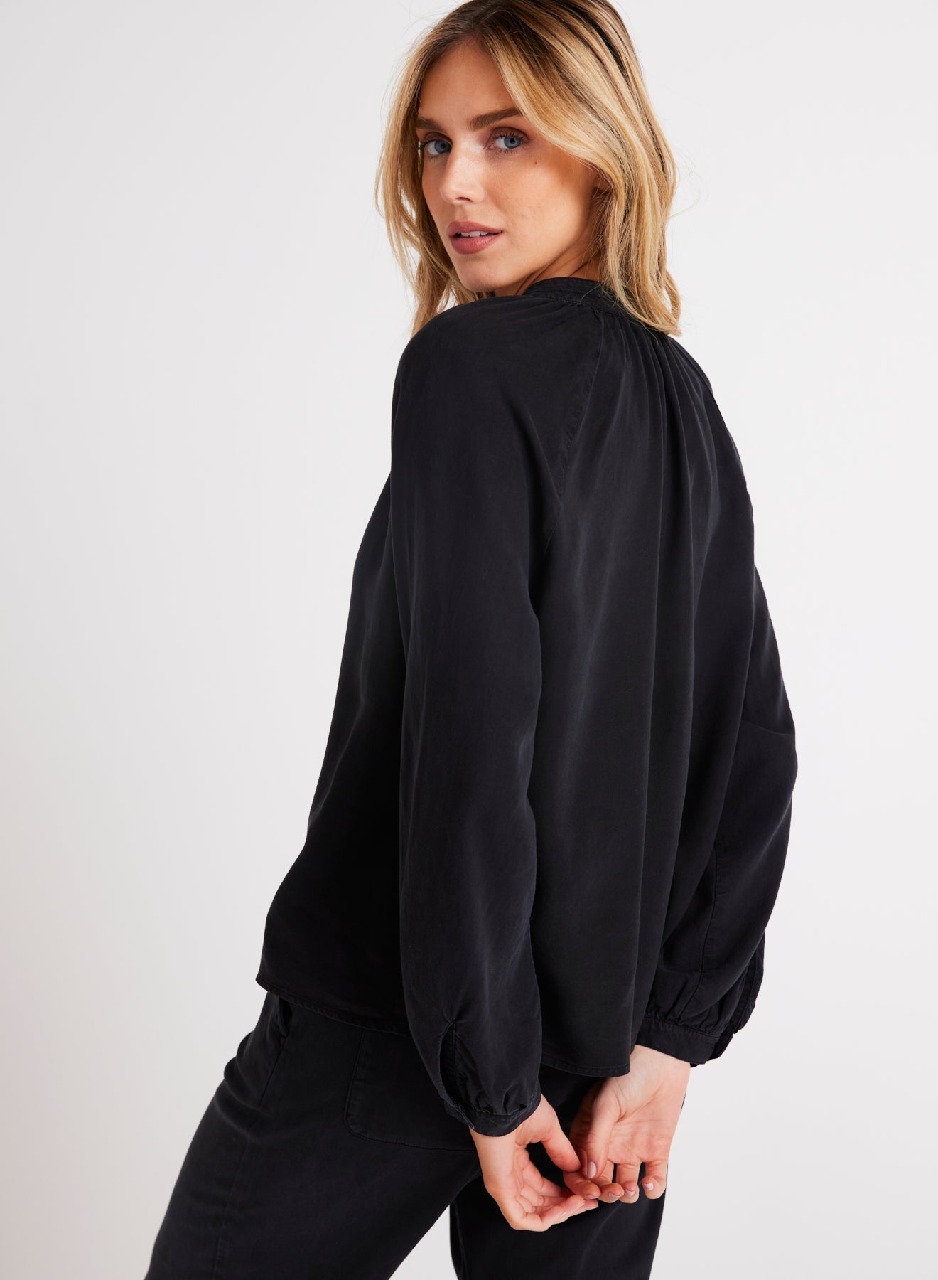 Full Sleeve Raglan Button Down | Vintage Black