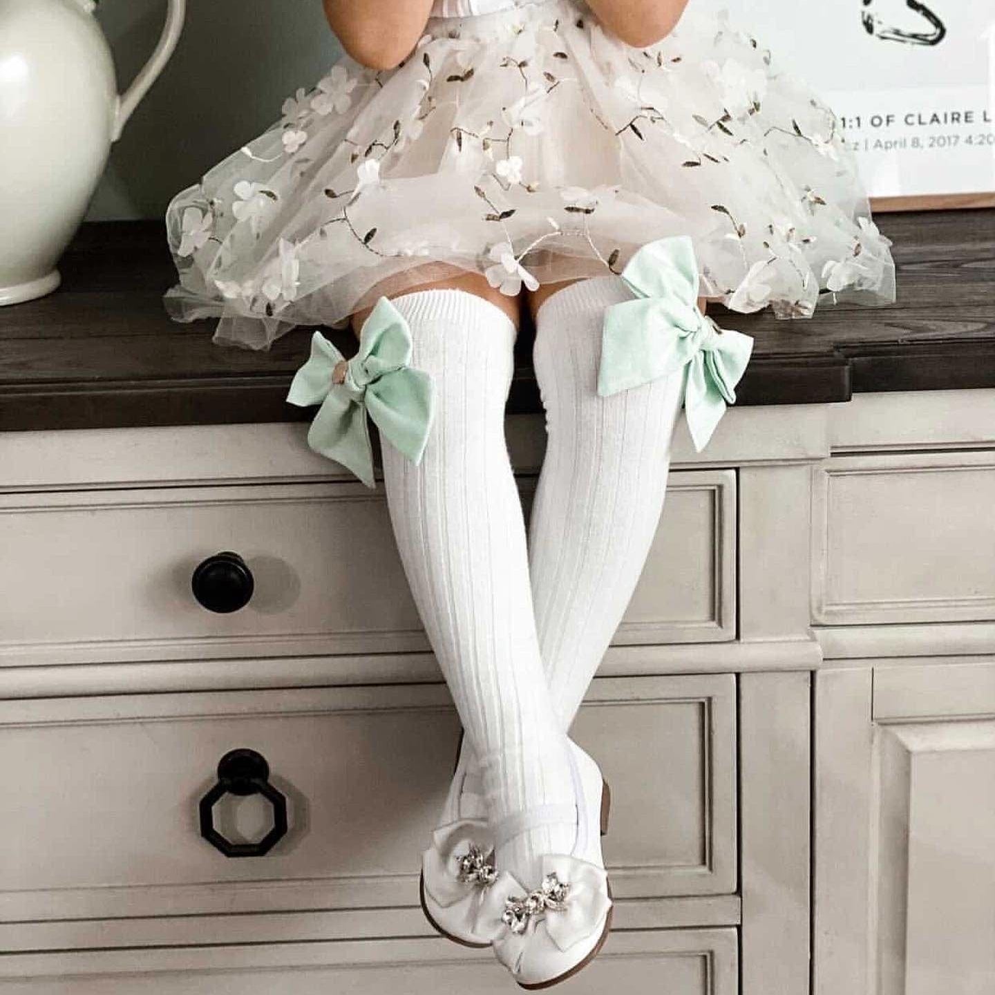 Girl | Emma Linen Bow Socks Eggshell Bow | White x Blue