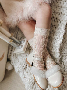 Girl | Daisy Lace Socks Nude | Oatmeal