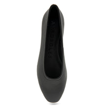 Amelie Casual Flat | Black Pebbled Leather