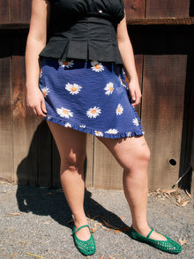 Christy Skort | Navy Daisy