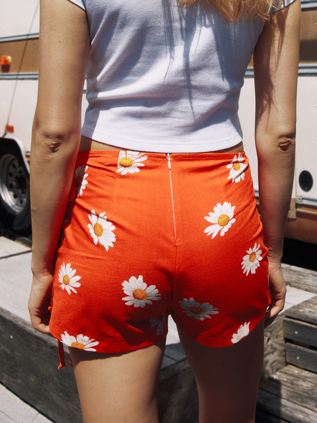 Christy Skort | Red Daisy