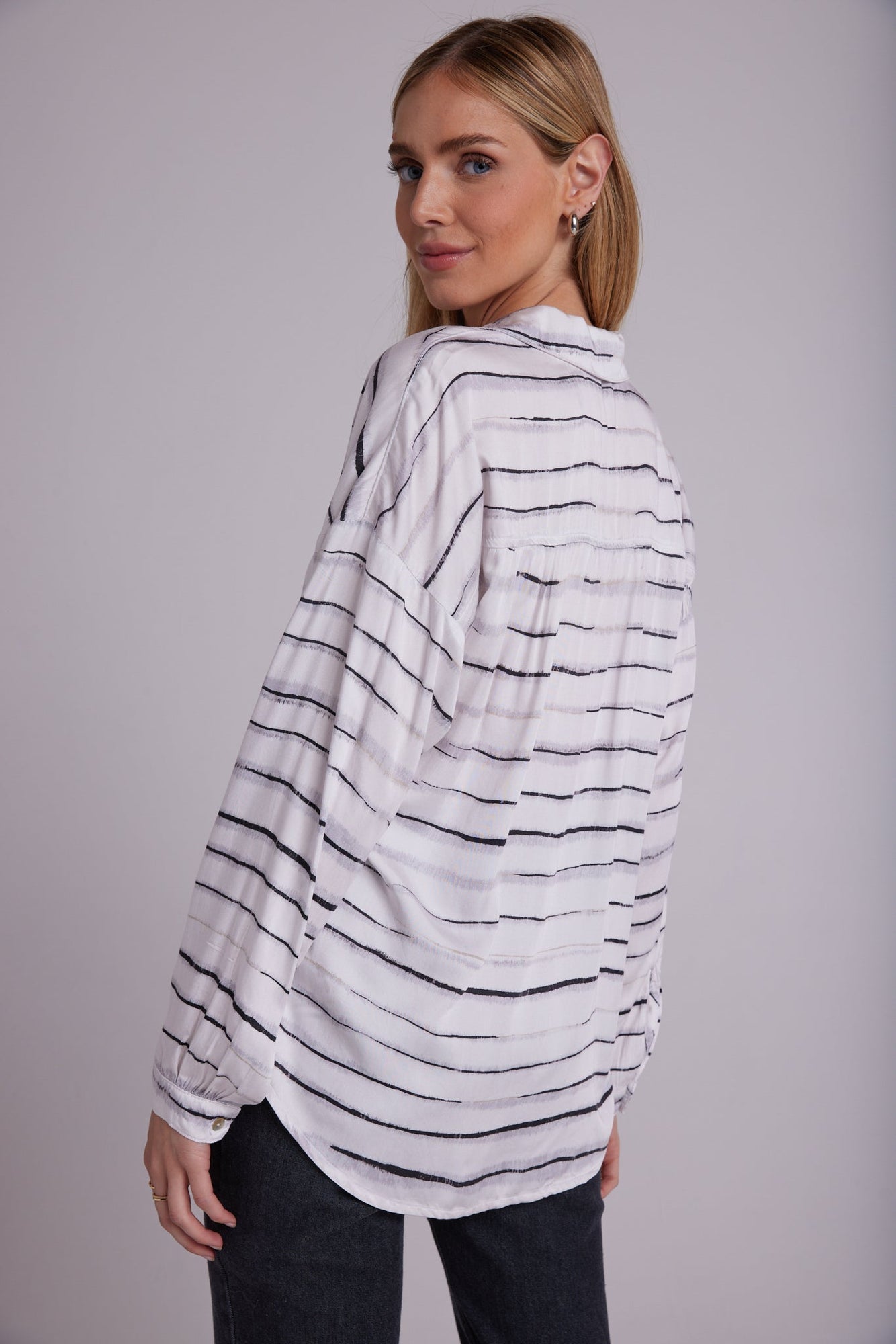 Long Sleeve High Low Hem Shirt | Frosted Stripe Print