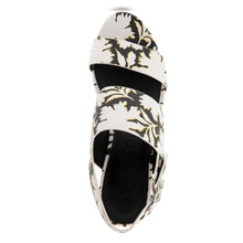 Camera Sandal Platform | Bright White Floral Faux Leather