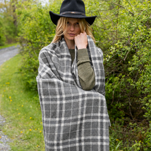 Aberdeen Throw | Dark Grey / Charcoal