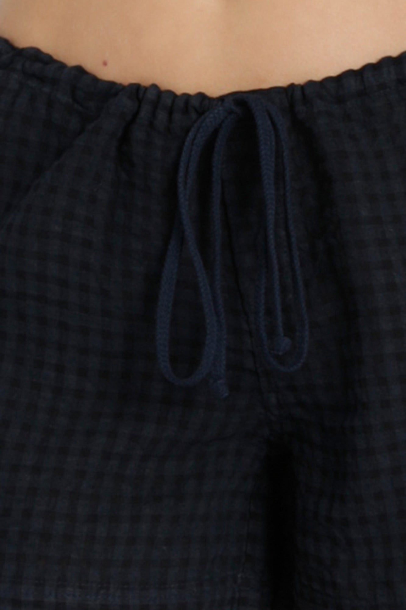 Women | Puckered Gingham Fly Front Linen Short | Past Midnight