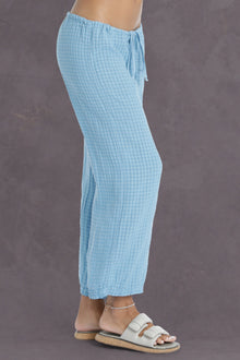 Women | Puckered Gingham Fly Front Linen Skipper | Sky