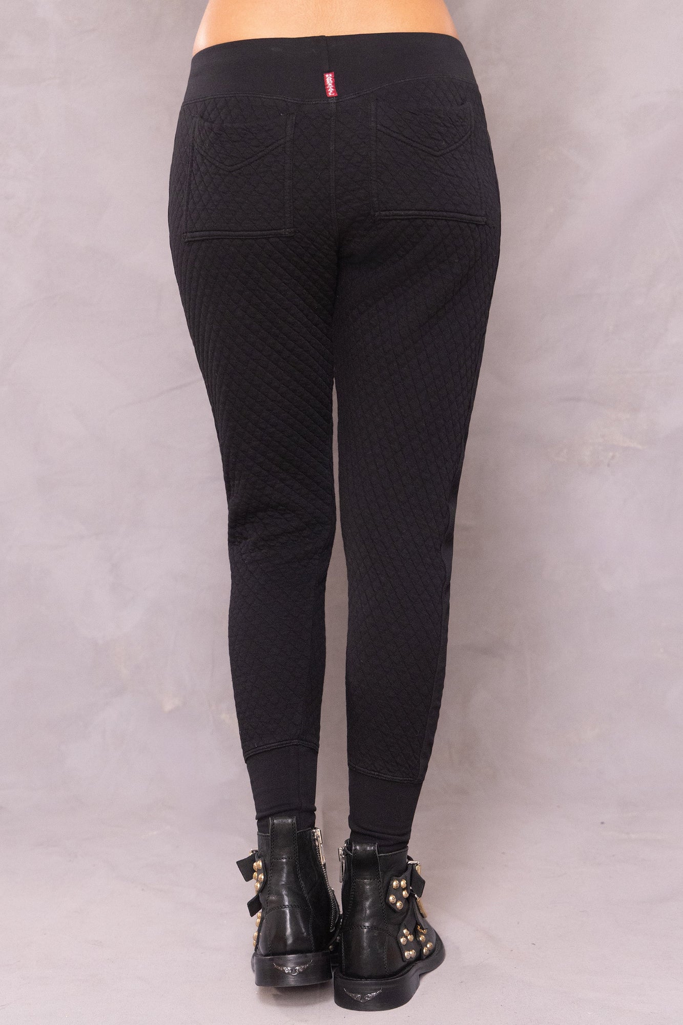 Women | Quilted Racer Jogger | Black