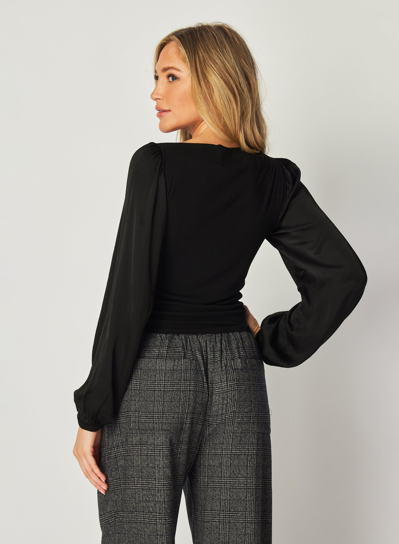 Ruched Waist Flowy Sleeve Top | Black