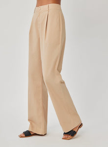 Single Pleat Trouser | Kona Khaki