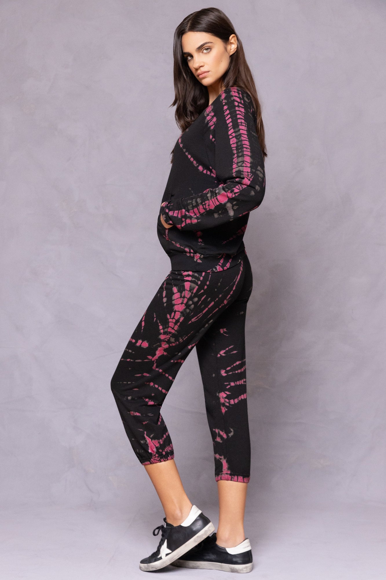 Women | Baby Fleece Basic Pull-On OG Crop Sweatpant | Black Lizard Wash 1