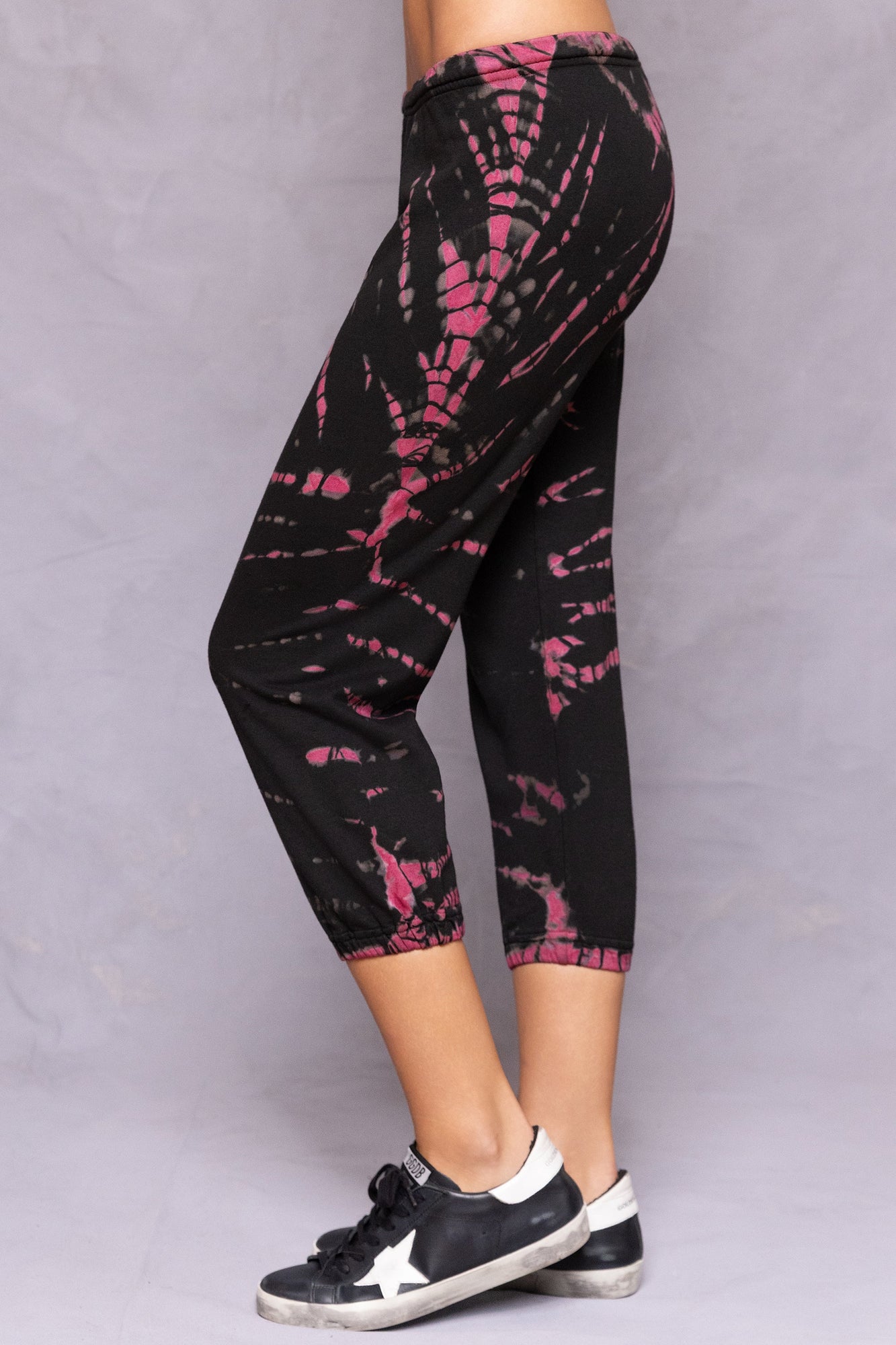Women | Baby Fleece Basic Pull-On OG Crop Sweatpant | Black Lizard Wash 1