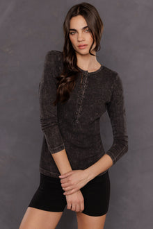 Women | Perfect Henley Tee | Mineral Wash 6