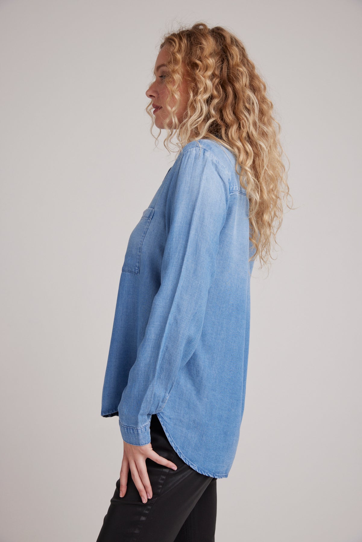 Two Pocket Classic Button Down | Medium Ombre Wash