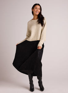 Variegated Pleat Midi Skirt | Black