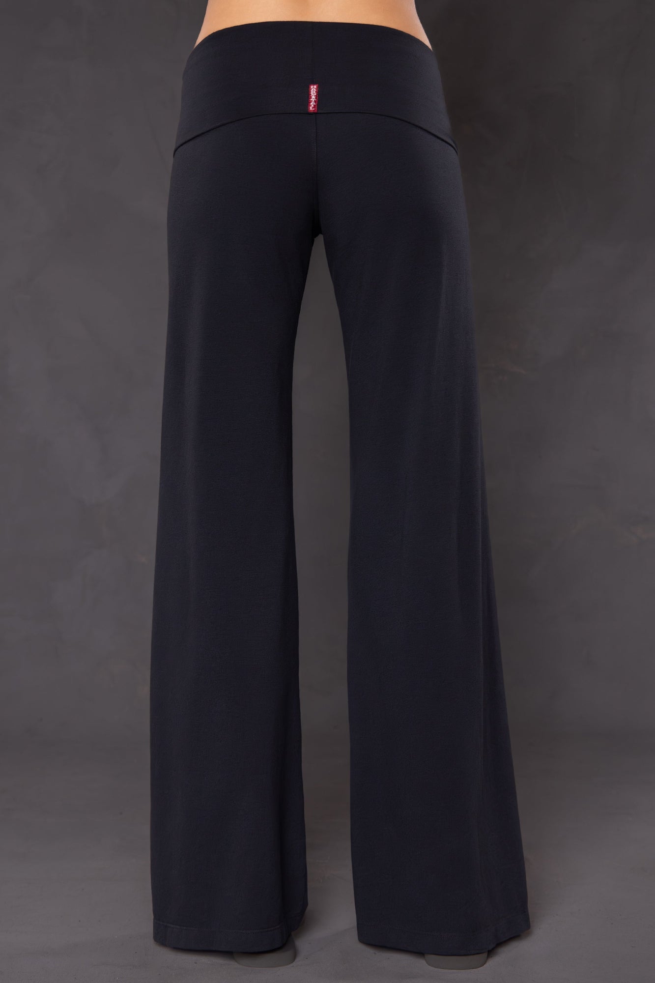 Women | Contour Rolldown Wide Leg Pant | Charcoal/Jet