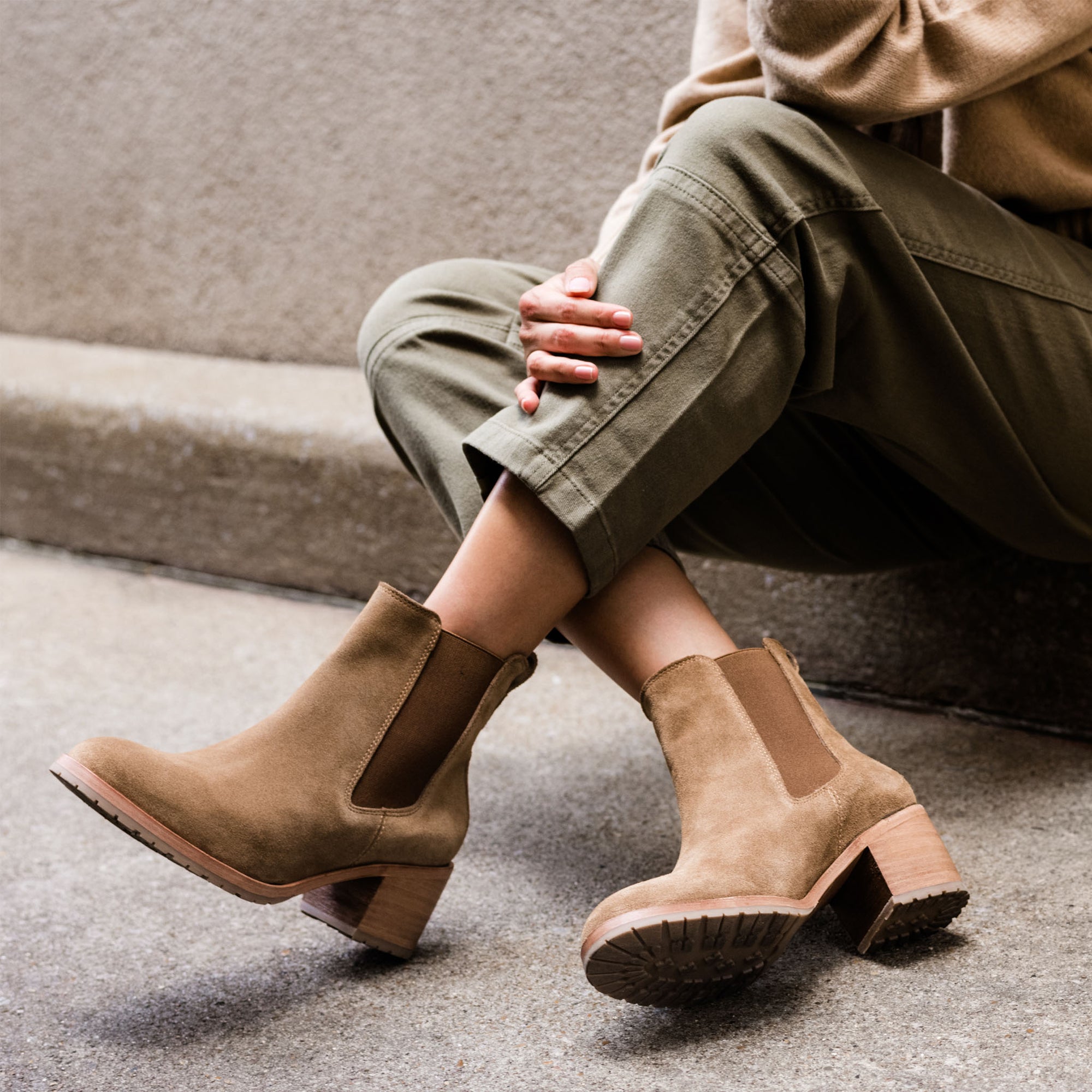 Womens | Ana Go-To Heeled Chelsea Boot | Taupe Suede